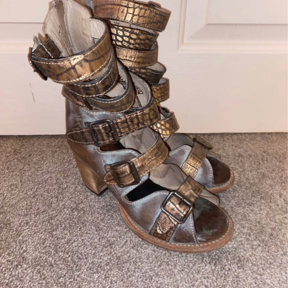 Freebird by Steven “Bond” Leather Heels